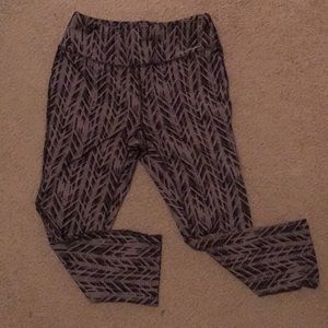 Eddie Bauer Training Capris